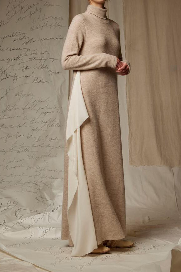 A tentative atelier turtleneck lumbar knit dress A2223775